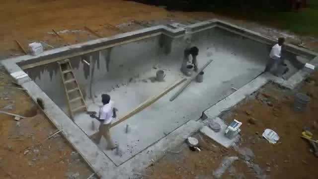 Pembangunan Kolam Renang Baru